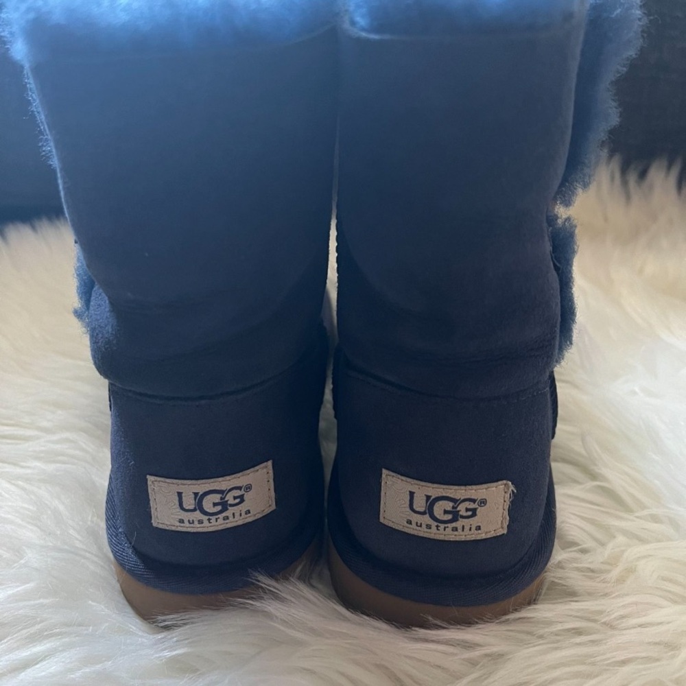 Uggs - Navy Blue Short Boot - image 3